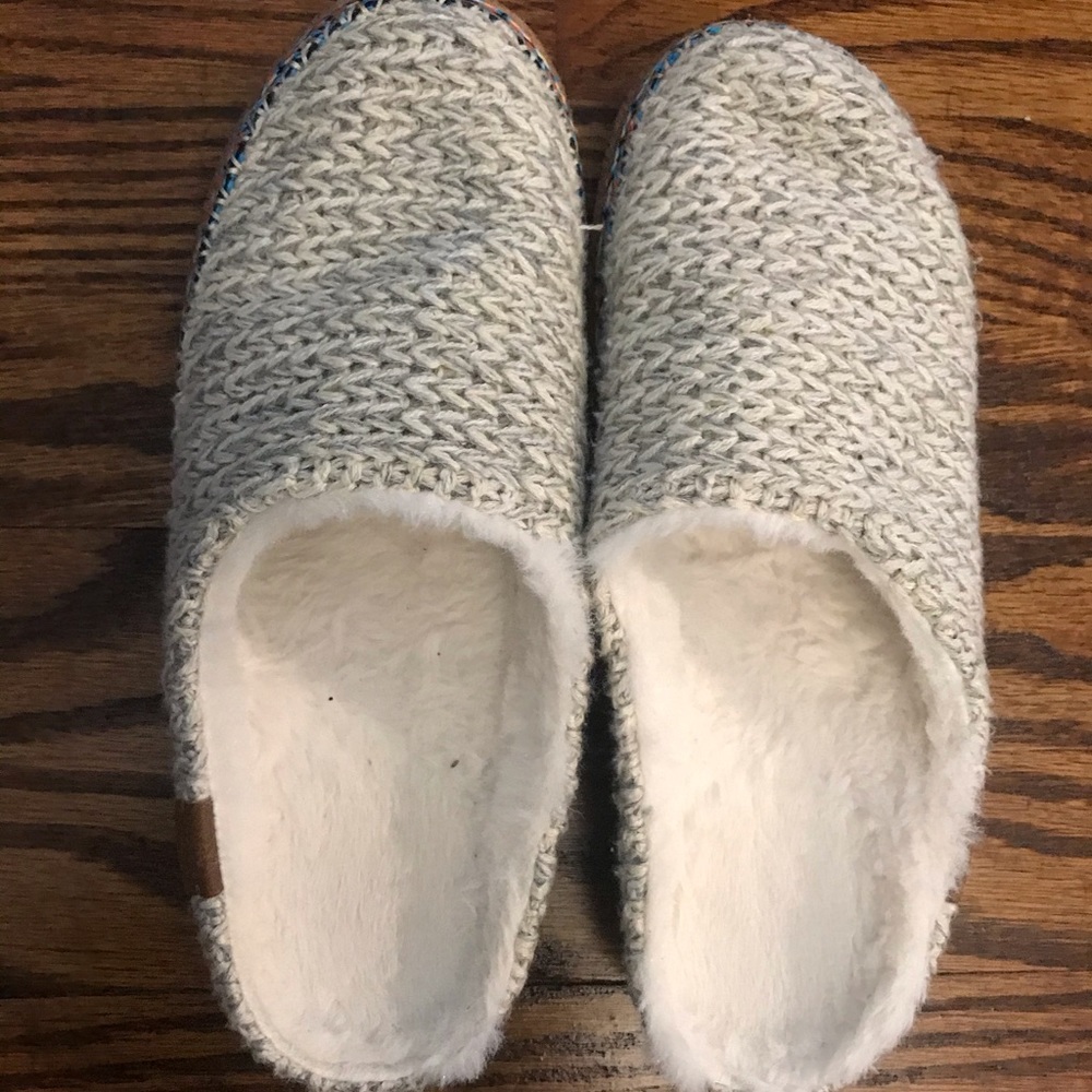 Toms Slippers